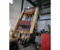 油壓機(jī)<div   id=
