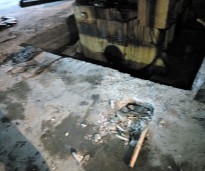 油壓機(jī)<div   id=